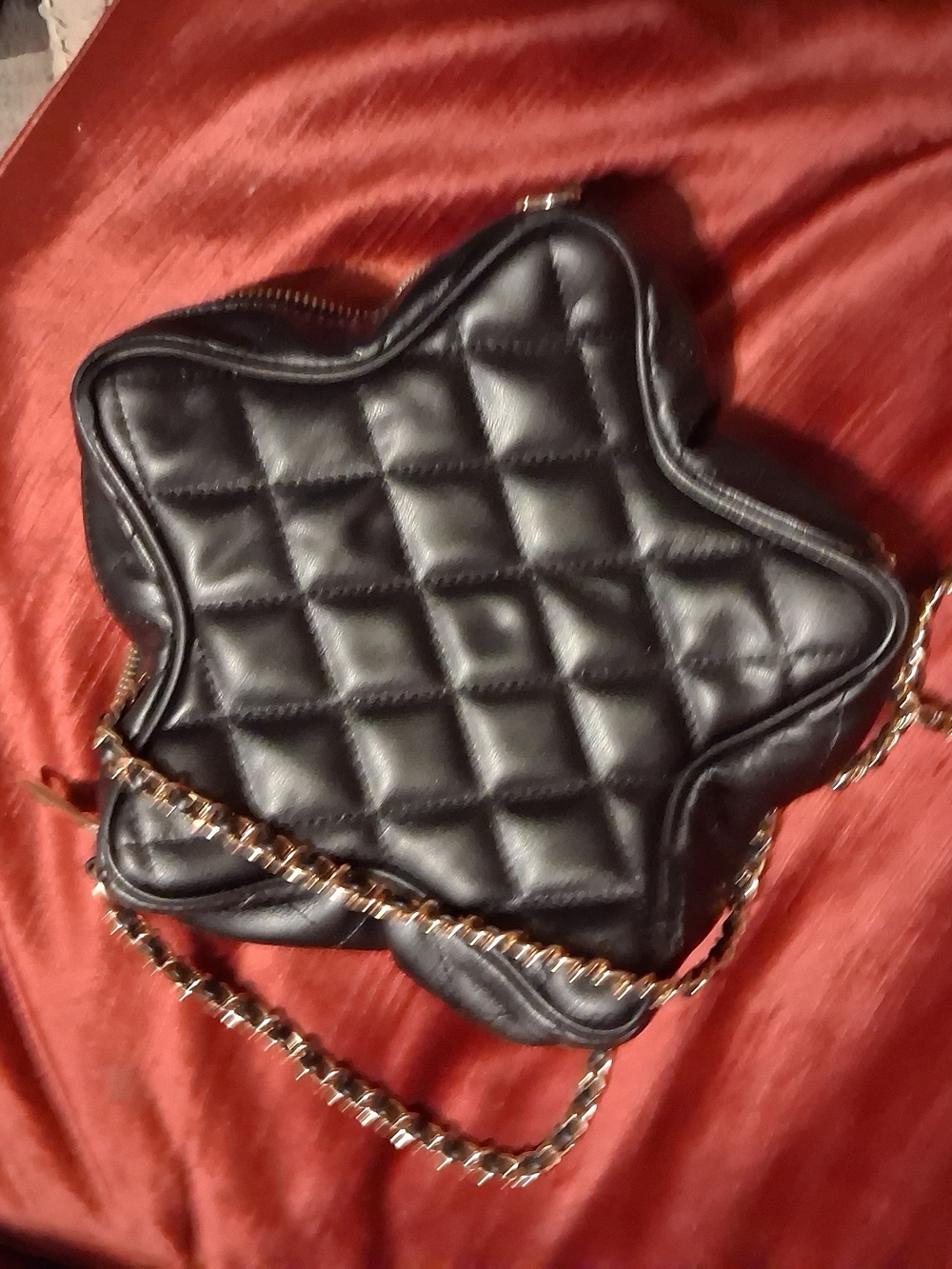 Quilted Star-Shaped Crossbody Bag - Black
